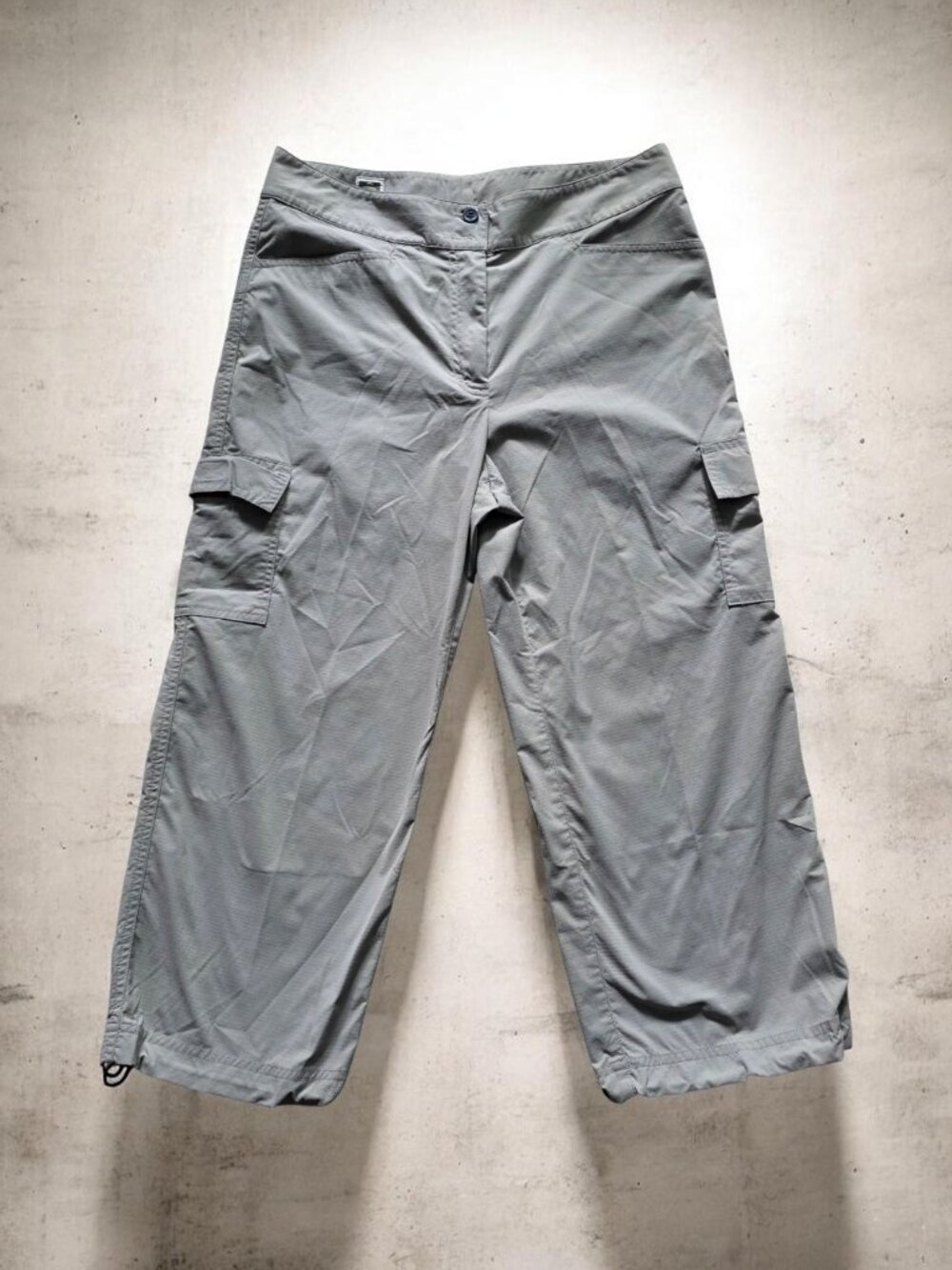 EUC TILLEY (8) Casual Athleisure Cargo Crop Pants Tan